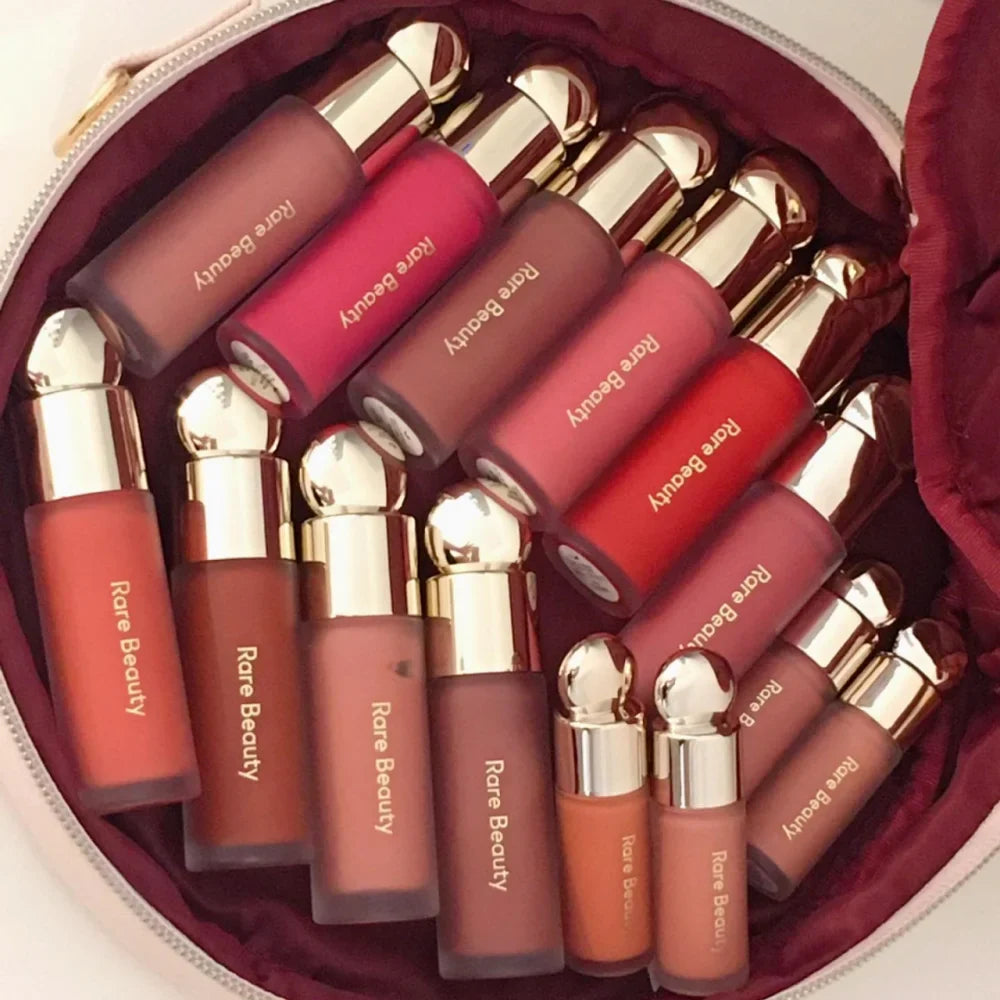Seamless Matte & Dewy Finishes • Lightweight • Plumping Soft‑Focus Color