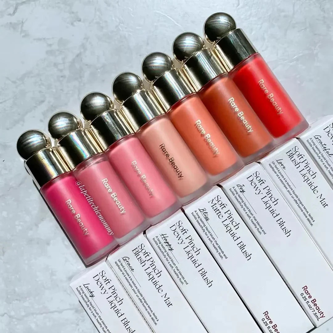 Seamless Matte & Dewy Finishes • Lightweight • Plumping Soft‑Focus Color